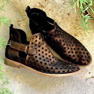 Musse & Cloud perforated fall booties